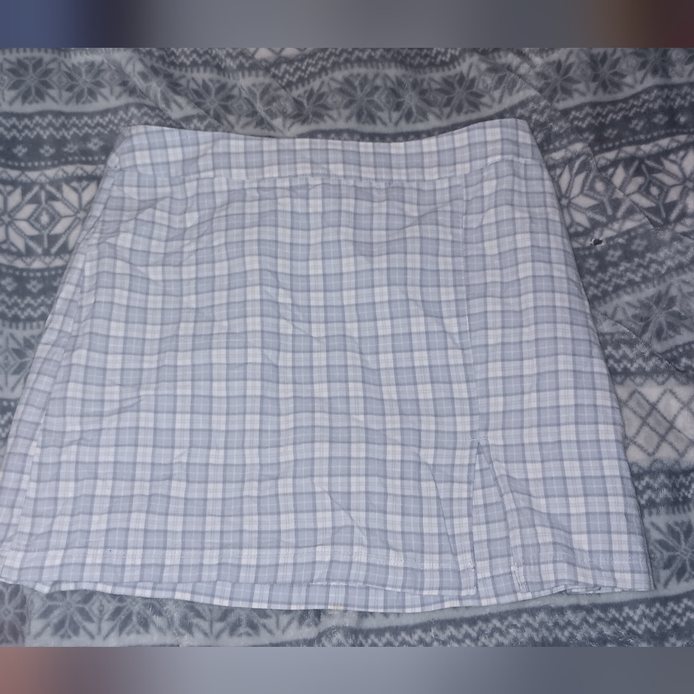 Arizona Jean Company White and Gray Plaid Mini Skirt